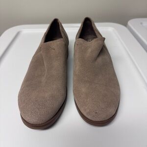Toms Shaye Low Booties Round Toe Block Heel Slip On Suede Brown Womens Size 7.5